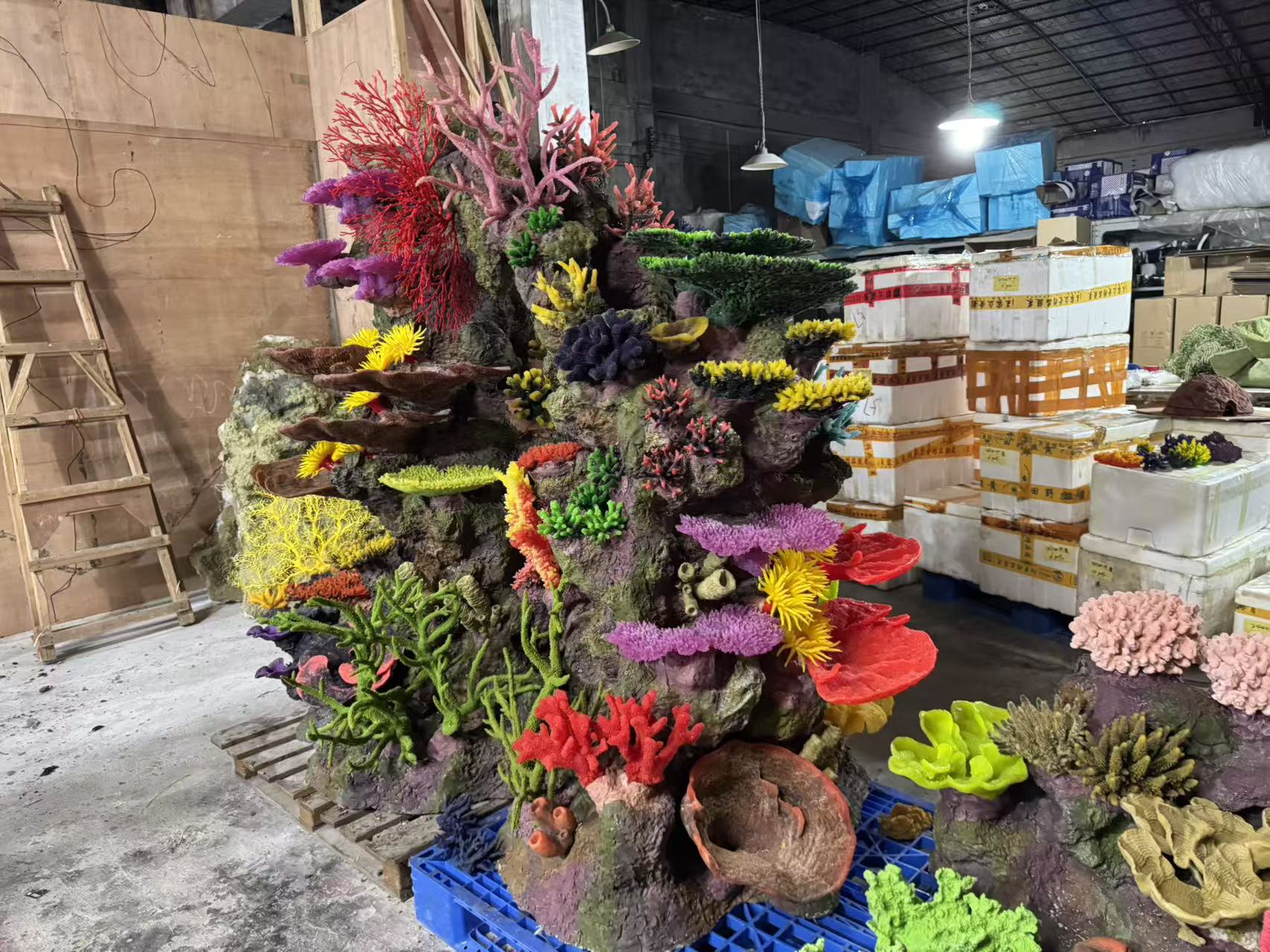 nh&agrave; sản xuất cảnh quan hồ c&aacute; - Leyu