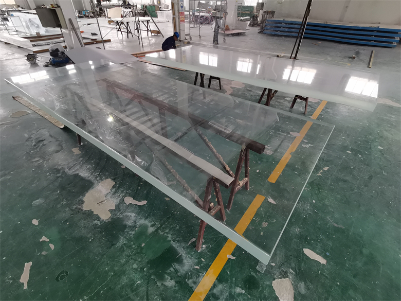 Leyu akrila povas provizi akrilaj fenestropaneloj - Leyu