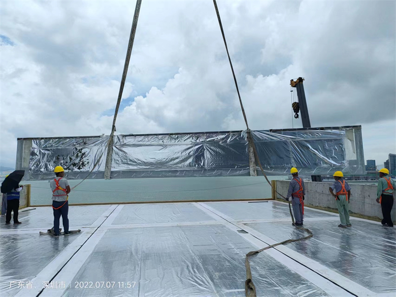 Pengeluar dan pemasang dinding kolam akrilik jernih Pakar Bangunan Kolam Renang Akrilik - Leyu