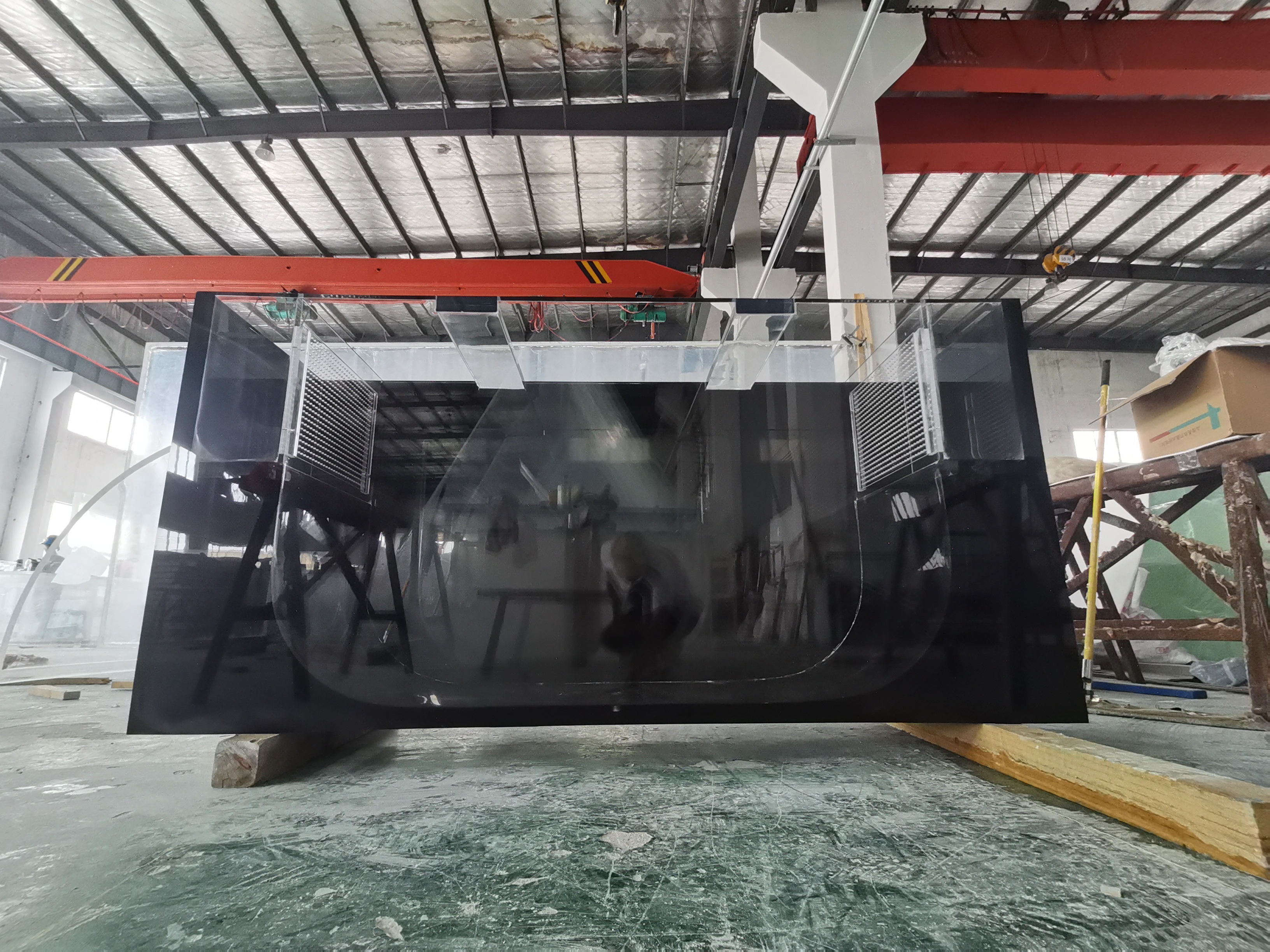 Profesionalni proizvođači i graditelji akrilnih akvarija po narudžbi - Leyu 