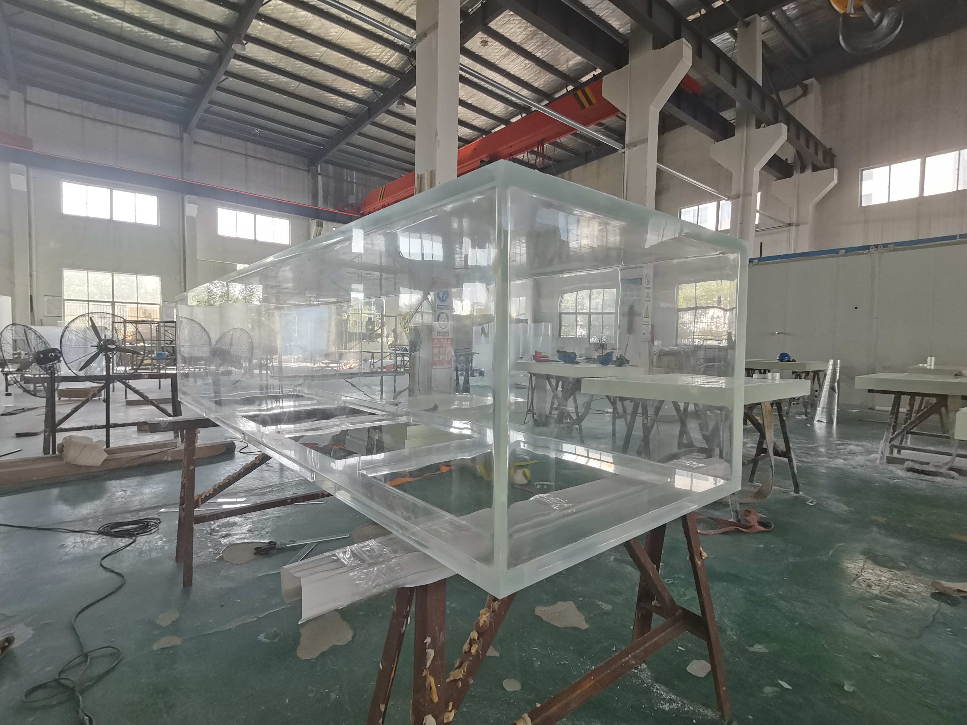 Professionele pasgemaakte akriel-akwariumvervaardigers en -bouers - Leyu 