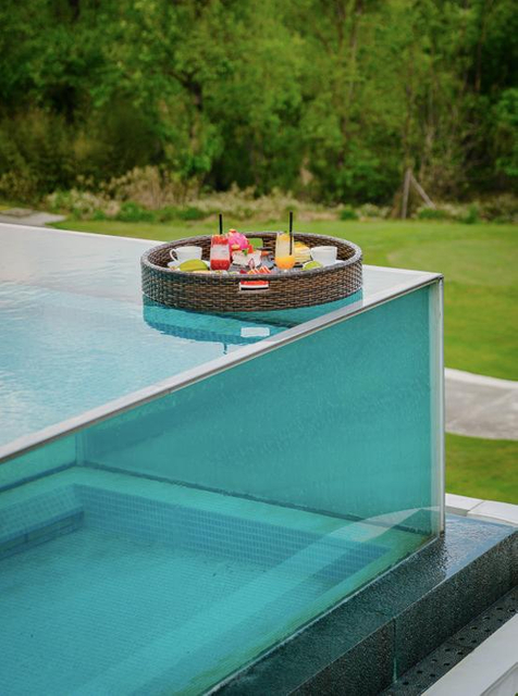 Transformeer uw oase met op maat gemaakte zwembaden van acrylplexiglas in het Midden-Oosten