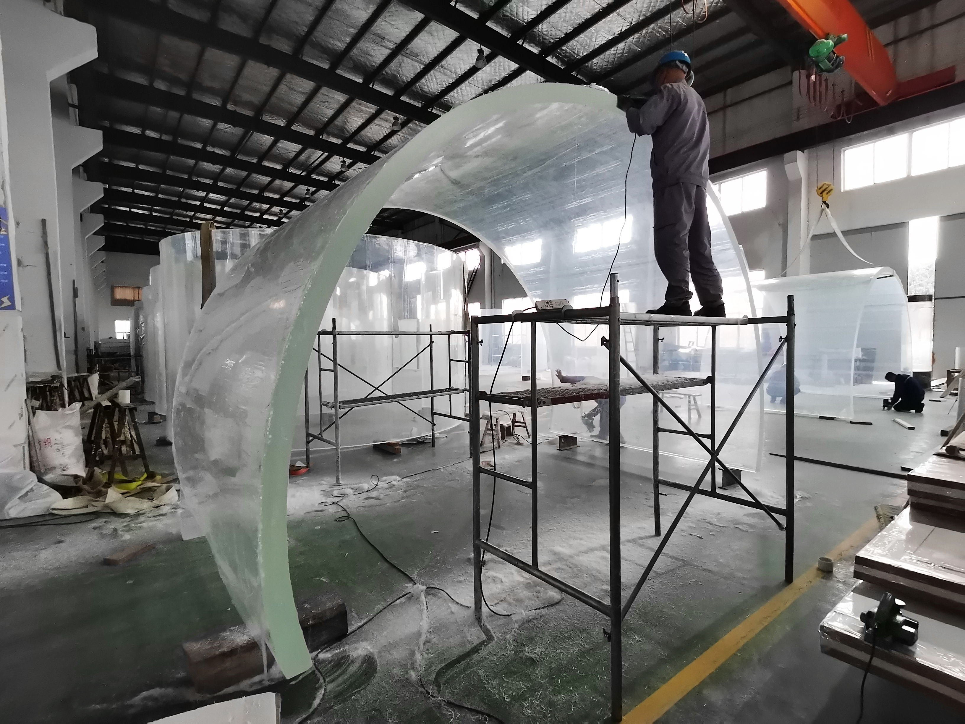 Acquario a tunnel realizzato dalla fabbrica acrilica Leyu - LEYU